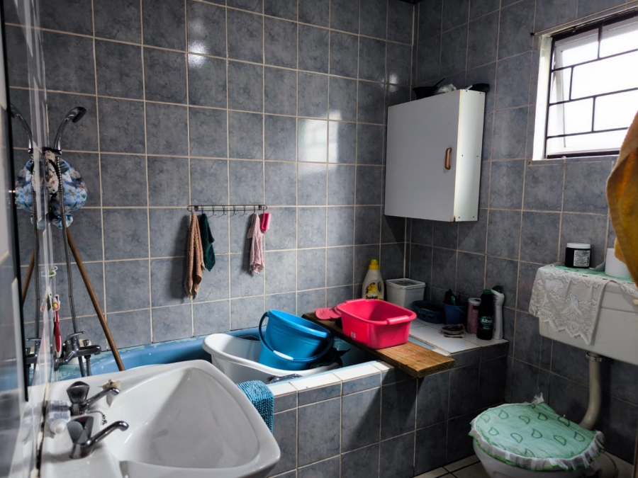 3 Bedroom Property for Sale in Lavender Hill Western Cape